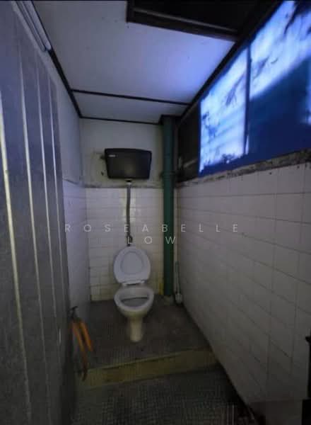 Shop for Sale in Banting (Selangor) - Roseabelle Low - Bathroom - PropertyGuru.com.my