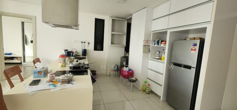 Service Residence for Sale at Southkey Mosaic - Chang Hoong Wen - Kitchen - PropertyGuru.com.my