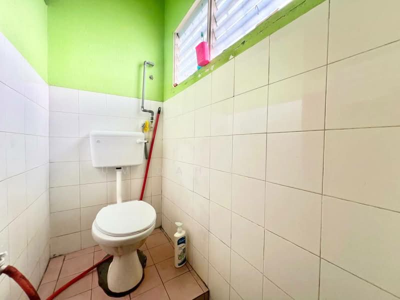 Rumah Teres 1 Tingkat untuk Dijual di Bandar Rinching Seksyen 5 (Semenyih) - JUMIDAH (JUE) - Bathroom - PropertyGuru.com.my