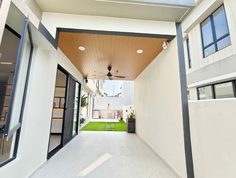 Rumah Berkembar untuk Dijual di Kota Emerald (Rawang) - Danny Wong - Exterior - PropertyGuru.com.my
