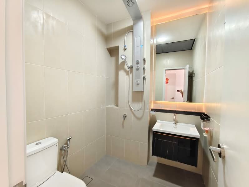 Rumah Berkembar untuk Dijual di Kota Emerald (Rawang) - Danny Wong - Bathroom - PropertyGuru.com.my