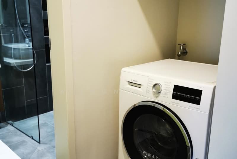 Servis Apartment untuk Disewa di Ativo Suites @ Damansara Avenue - Wilson Chin - Bathroom - PropertyGuru.com.my