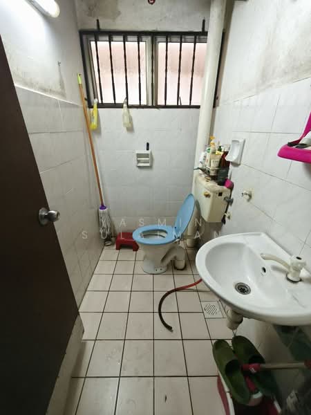 Apartment for Sale at Jasmin Apartment - Yasmin Sulaiman - Bathroom - PropertyGuru.com.my