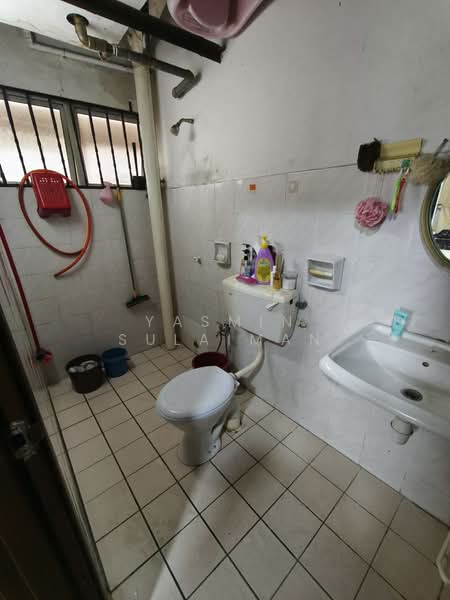 Apartment for Sale at Jasmin Apartment - Yasmin Sulaiman - Bathroom - PropertyGuru.com.my