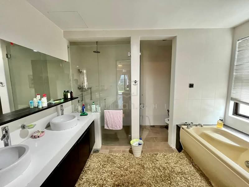 Bungalow House for Sale in Taman Melawati (Ulu Kelang) - calvin Chin - Bathroom - PropertyGuru.com.my