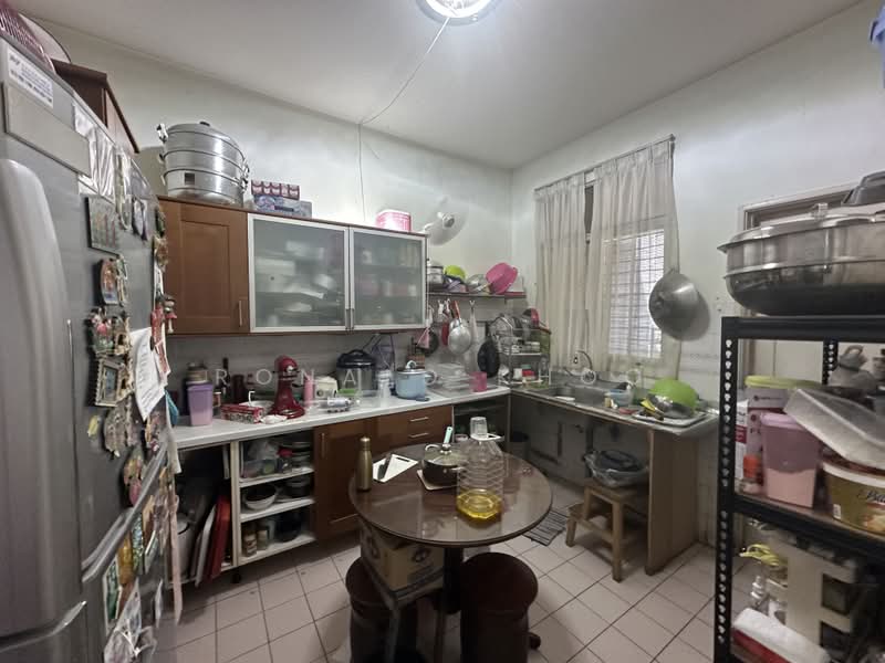 2-storey Terraced House for Sale in Usj 20 (Subang Jaya) - Ronald Khoo - Kitchen - PropertyGuru.com.my
