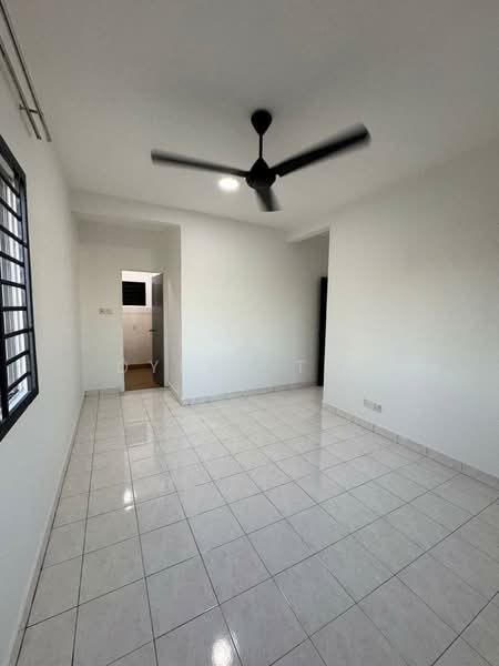 Condominium for Sale at Selesa Puteri Condominium - Dylan Tan - Living Room - PropertyGuru.com.my