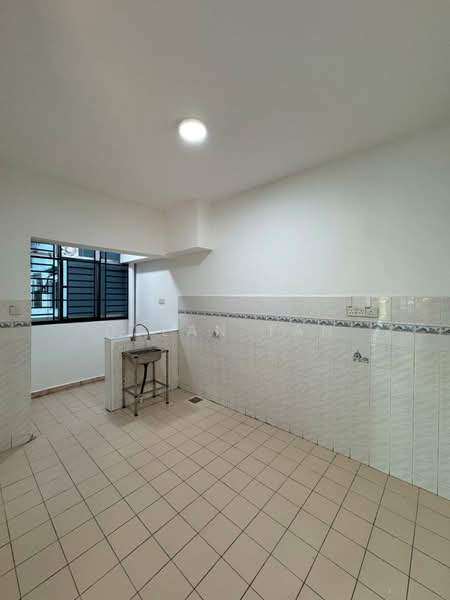 Condominium for Sale at Selesa Puteri Condominium - Dylan Tan - Kitchen - PropertyGuru.com.my