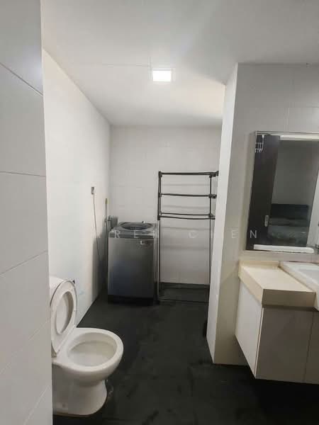 Service Residence for Sale at V@SUMMERPLACE - Darren Chen - Bathroom - PropertyGuru.com.my