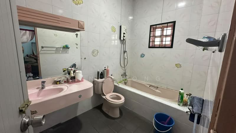 2-storey Terraced House for Sale in Bandar Baru Selayang (Selayang) - Ken Chong - Bathroom - PropertyGuru.com.my