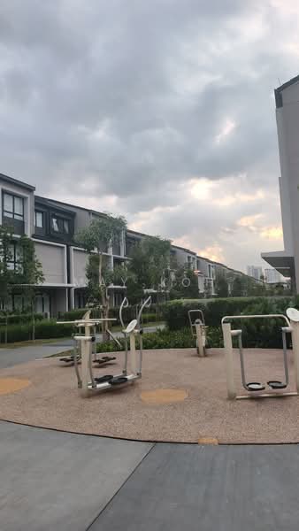 Terraced House for Rent in Taman Bukit Serdang (Seri Kembangan) - May Koh - Exterior - PropertyGuru.com.my