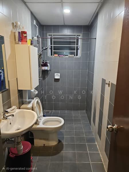 Servis Apartment untuk Dijual di Koi Kinrara - Chow Kok Toong - Bathroom - PropertyGuru.com.my