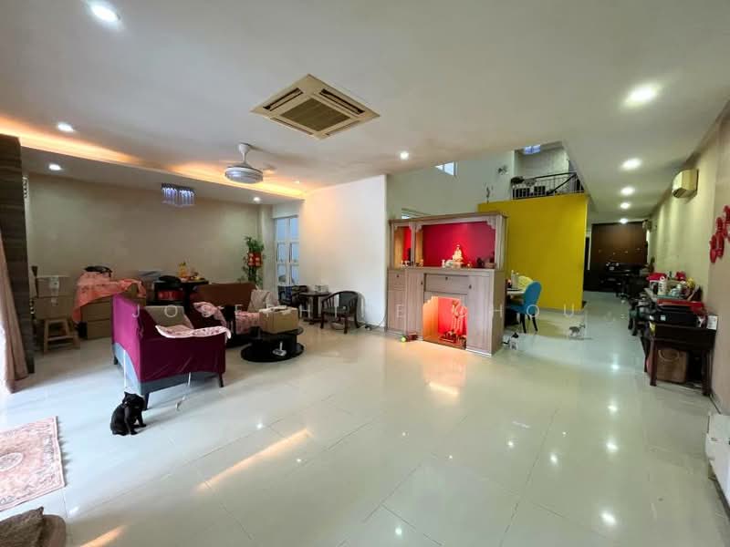2-storey Terraced House for Sale in Glenmarie (Selangor) - Josephine Chou - Living Room - PropertyGuru.com.my