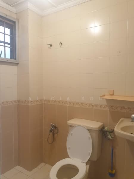 2-storey Terraced House for Sale in Bukit Rahman Putra (Sungai Buloh) - Alicia Soo - Bathroom - PropertyGuru.com.my