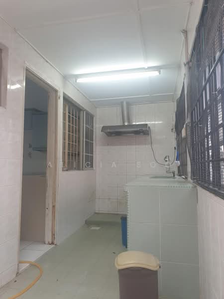 2-storey Terraced House for Sale in Bukit Rahman Putra (Sungai Buloh) - Alicia Soo - Kitchen - PropertyGuru.com.my