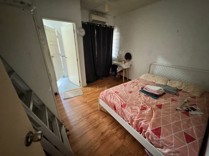2-storey Terraced House for Sale in Kemensah Heights (Ulu Kelang) - Jeannie Teoh - Bedroom - PropertyGuru.com.my