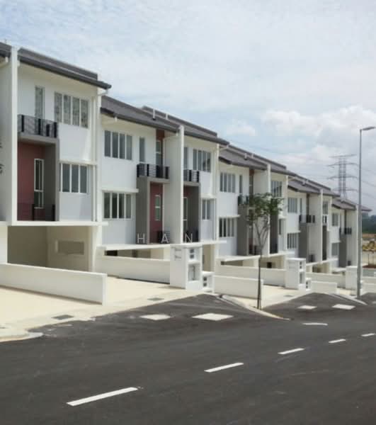 Rumah Bandar untuk Dijual di Kampung Pulau Meranti (Puchong) - Han . - Exterior - PropertyGuru.com.my