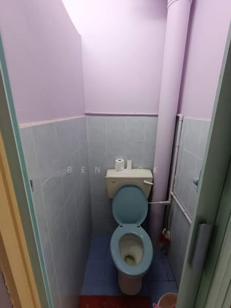 Pangsapuri untuk Dijual di Impiana Apartment - Ben Mok - Bathroom - PropertyGuru.com.my