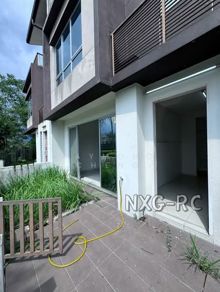 Rumah Teres untuk Dijual di Bandar Tropicana Aman (Telok Panglima Garang) - Raymond Cheng - Exterior - PropertyGuru.com.my