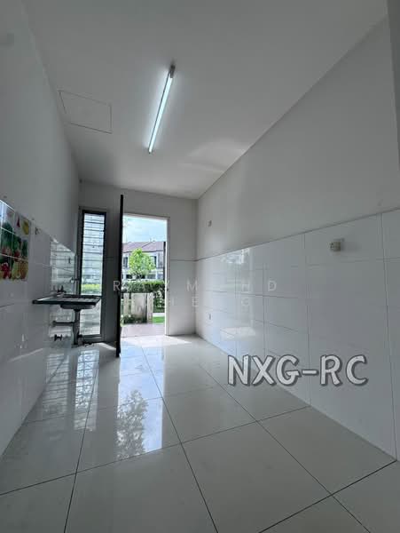 Rumah Teres untuk Dijual di Bandar Tropicana Aman (Telok Panglima Garang) - Raymond Cheng - Kitchen - PropertyGuru.com.my