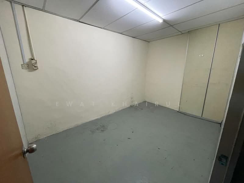 Terrace Factory for Rent in Taman Klang Jaya (Klang) - Ewat Khairul - Interior - PropertyGuru.com.my
