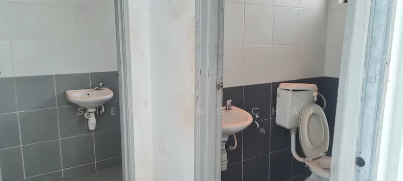 Kedai / Pejabat untuk Disewa di Bandar Damai Perdana (Cheras) - Siew Ling Chai - Bathroom - PropertyGuru.com.my