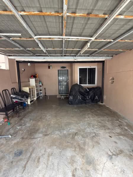 2-storey Terraced House for Sale in Bandar Rinching (Semenyih) - Asri Annuar - Car Park - PropertyGuru.com.my