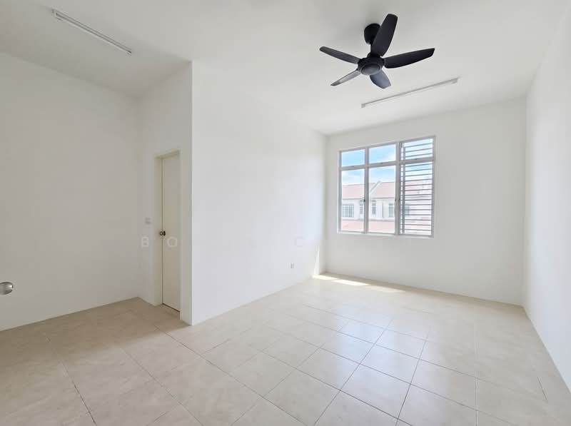 2-storey Terraced House for Sale in Iringan Bayu (Seremban) - Bowie Cheah - Interior - PropertyGuru.com.my