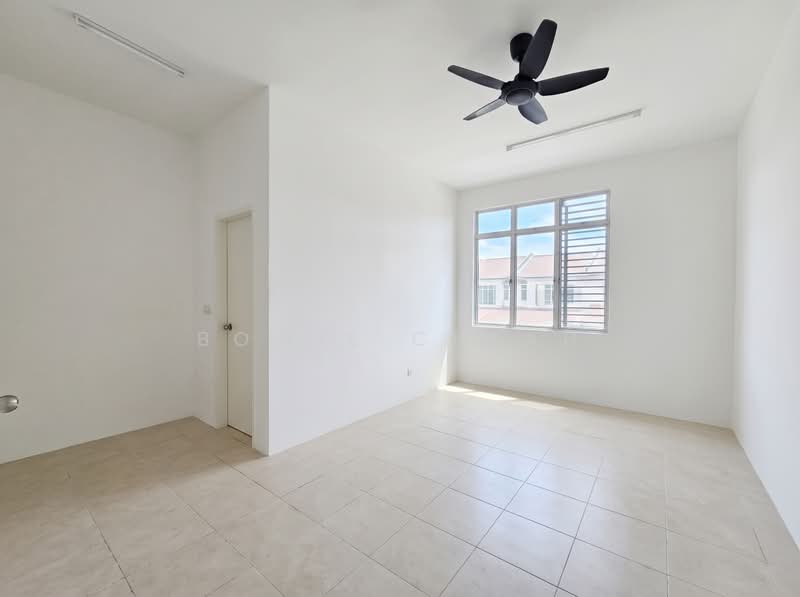 2-storey Terraced House for Sale in Iringan Bayu (Seremban) - Bowie Cheah - Interior - PropertyGuru.com.my