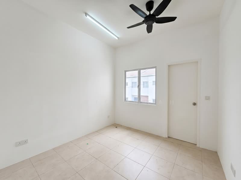 2-storey Terraced House for Sale in Iringan Bayu (Seremban) - Bowie Cheah - Interior - PropertyGuru.com.my