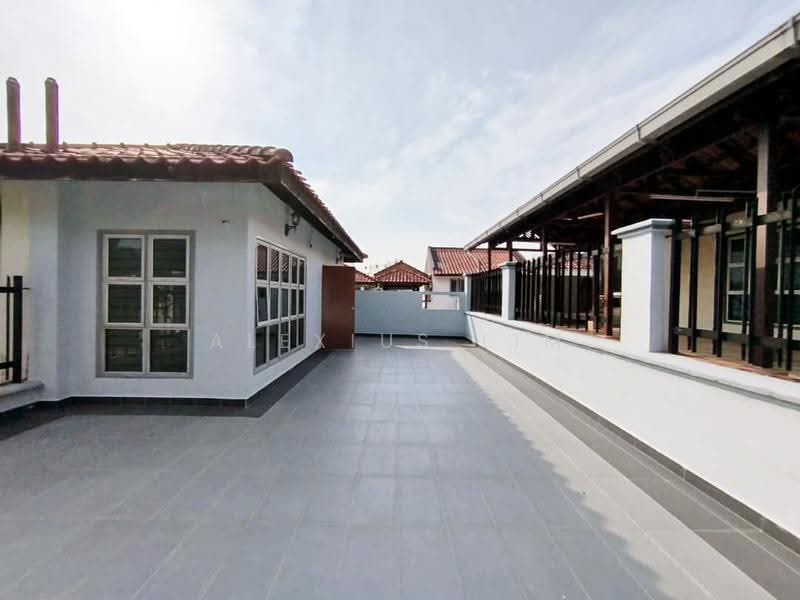 Rumah Teres 2.5-Tingkat untuk Disewa di Taman Sutera (Johor Bahru) - Alexius Lim - PropertyGuru.com.my
