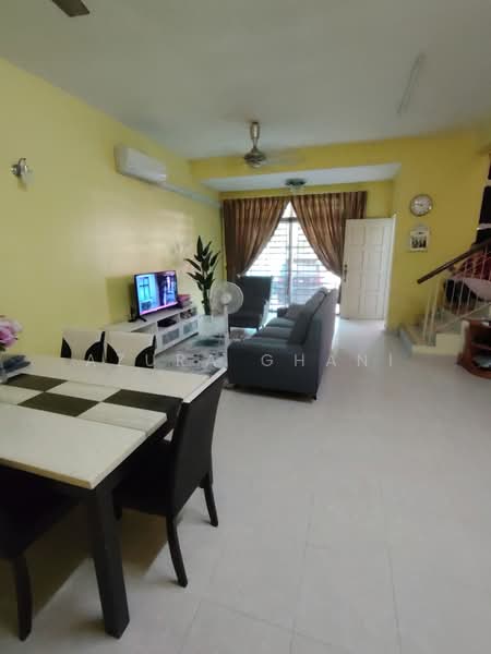 Rumah Teres 2 Tingkat untuk Dijual di Simpang Ampat (Penang) - Azura Ghani - Living Room - PropertyGuru.com.my