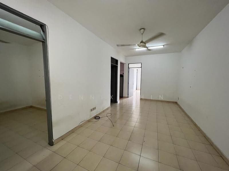 Apartment for Sale at Mentari Court - Dennix Chin - Living Room - PropertyGuru.com.my