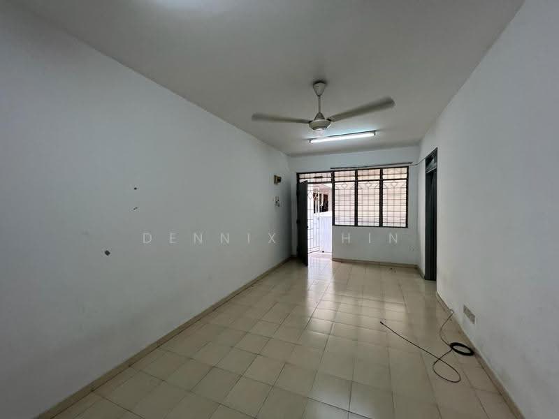 Apartment for Sale at Mentari Court - Dennix Chin - Living Room - PropertyGuru.com.my