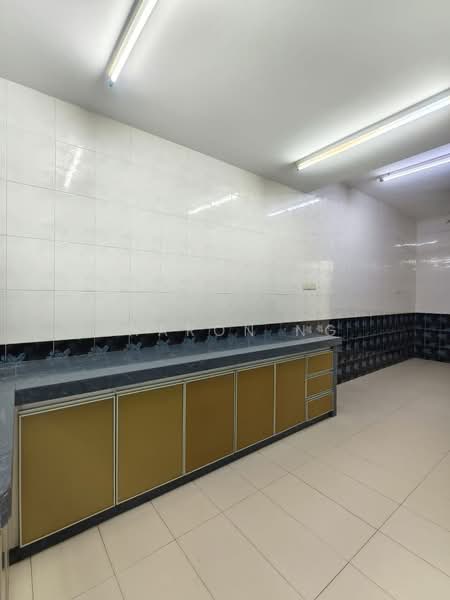 1-storey Terraced House for Sale in Taman Skudai Baru (Skudai) - Sharon Ng - Kitchen - PropertyGuru.com.my