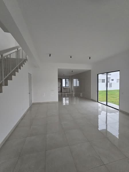 Rumah Teres 2 Tingkat untuk Dijual di Telok Panglima Garang (Selangor) - JC Lee - Living room - PropertyGuru.com.my