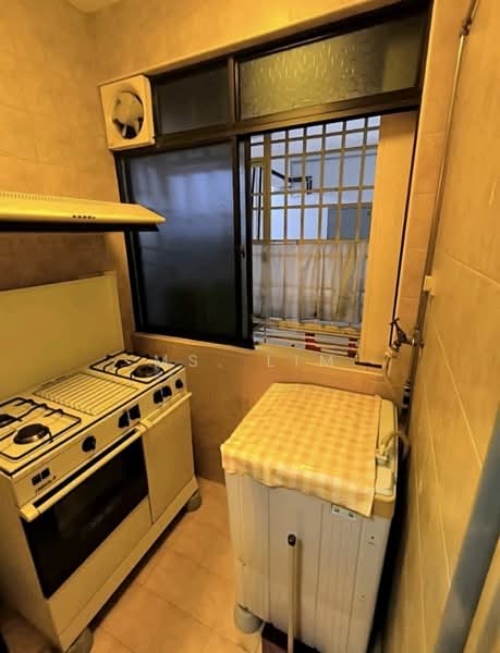 Apartment for Sale at Golf View - Ms. Lim - Kitchen - PropertyGuru.com.my