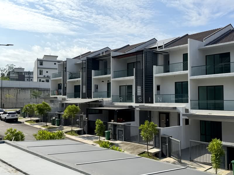 3-storey Terraced House for Sale in Batu 9 (Cheras) - Denver Sin - Exterior - PropertyGuru.com.my