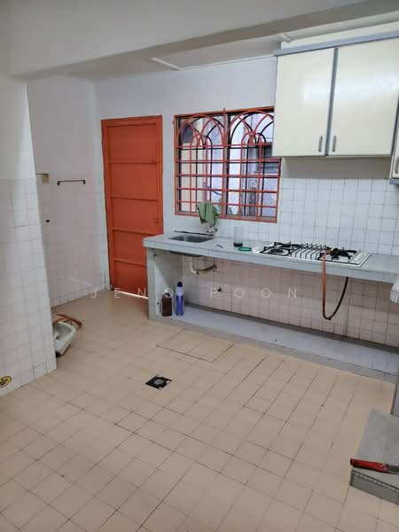 2-storey Terraced House for Rent in Sri Petaling (Kuala Lumpur) - Jeno Poon - Kitchen - PropertyGuru.com.my