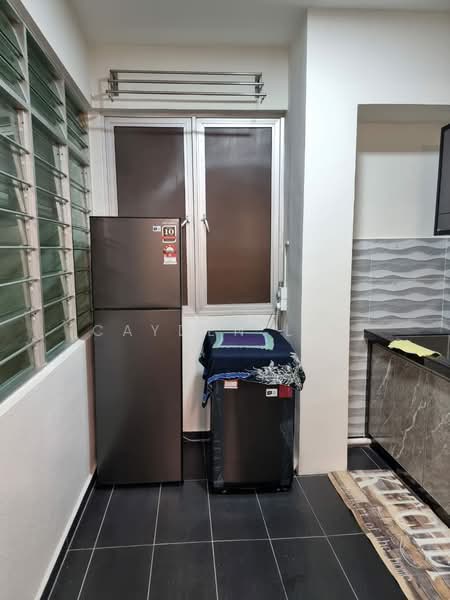 Kondominium untuk Disewa di The Waterfront Condominium - Cayden Lim - Kitchen - PropertyGuru.com.my
