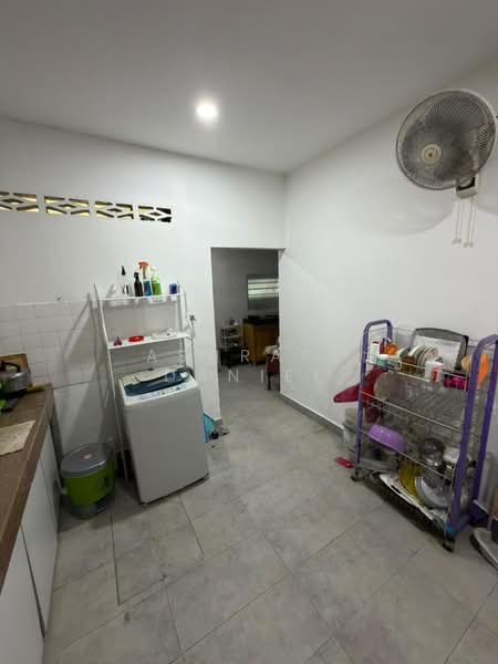 Rumah Teres untuk Dijual di Lembah Keramat (Ulu Kelang) - Ashraff Daniel - Kitchen - PropertyGuru.com.my