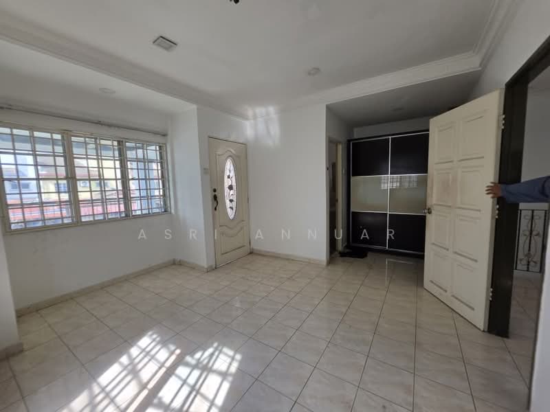 Rumah Teres 2 Tingkat untuk Dijual di Kajang (Selangor) - Asri Annuar - Living Room - PropertyGuru.com.my
