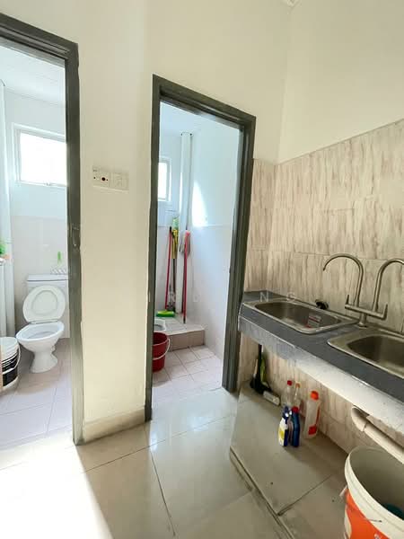 Shop / Office for Rent in Rawang (Selangor) - Shirly Ng - Bathroom - PropertyGuru.com.my