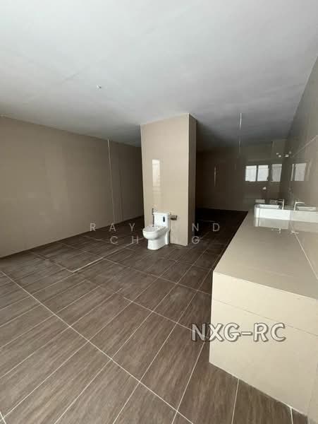 Rumah Teres 4 Tingkat untuk Dijual di Damansara Perdana (Selangor) - Raymond Cheng - Bathroom - PropertyGuru.com.my