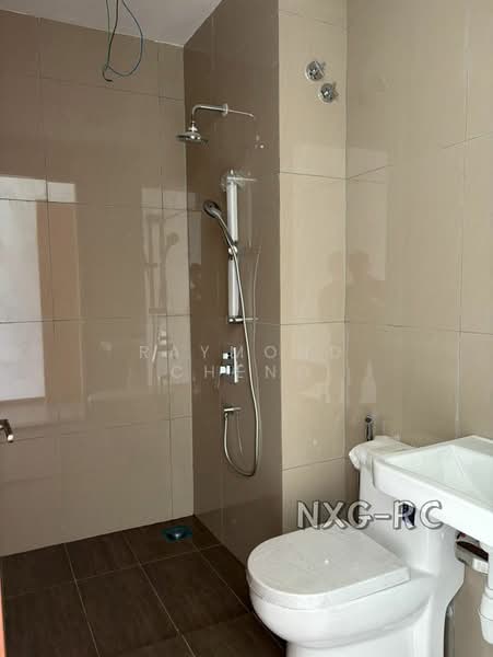 Rumah Teres 4 Tingkat untuk Dijual di Damansara Perdana (Selangor) - Raymond Cheng - Bathroom - PropertyGuru.com.my