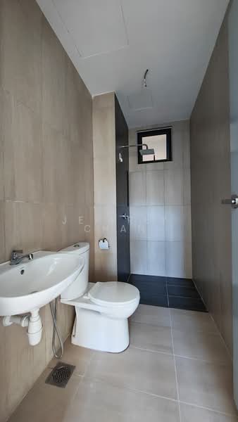 Kondominium untuk Dijual di D' Starlingtton - Jeffrey Chan - Bathroom - PropertyGuru.com.my