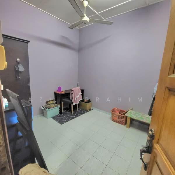Rumah Teres 1 Tingkat untuk Dijual di Taman Sri Serdang (Seri Kembangan) - Azli Ibrahim - Interior - PropertyGuru.com.my