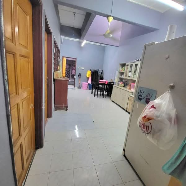 Rumah Teres 1 Tingkat untuk Dijual di Taman Sri Serdang (Seri Kembangan) - Azli Ibrahim - Interior - PropertyGuru.com.my