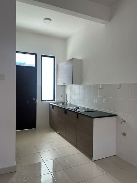 2-storey Terraced House for Rent in Johor Bahru (Johor) - James Bong - Kitchen - PropertyGuru.com.my