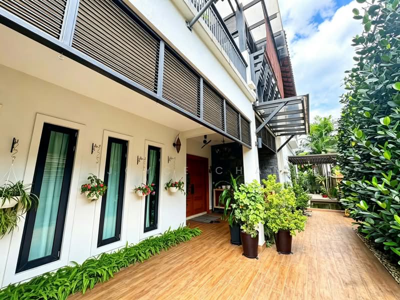Bungalow House for Sale in Seri Kembangan (Selangor) - Joyce Chan - Exterior - PropertyGuru.com.my